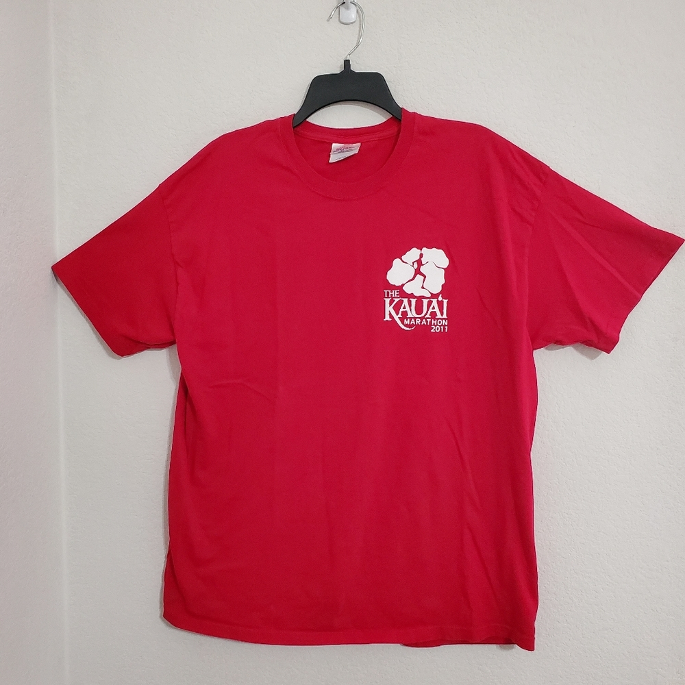 KAUA'I MARATHON 2011 HAWAI'I  red short sleeve promo runner tee shirt XL Auth.